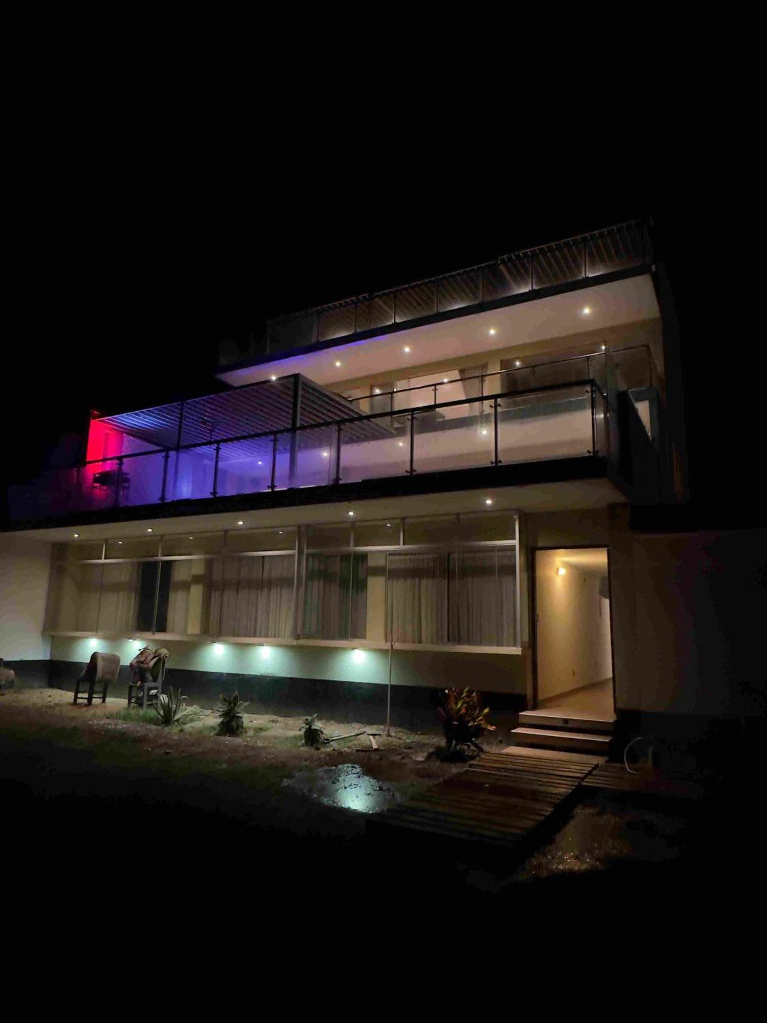 Yolo House Peru Bed and Breakfast Asia Exteriör bild
